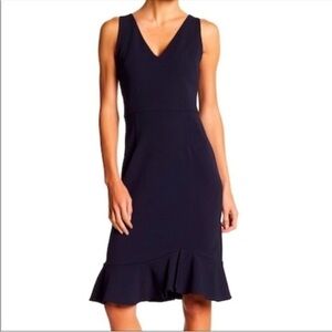 🇪🇸🐠Betsey Johnson Dress Sheath V neck Ruffle Hem navy Blue size 2